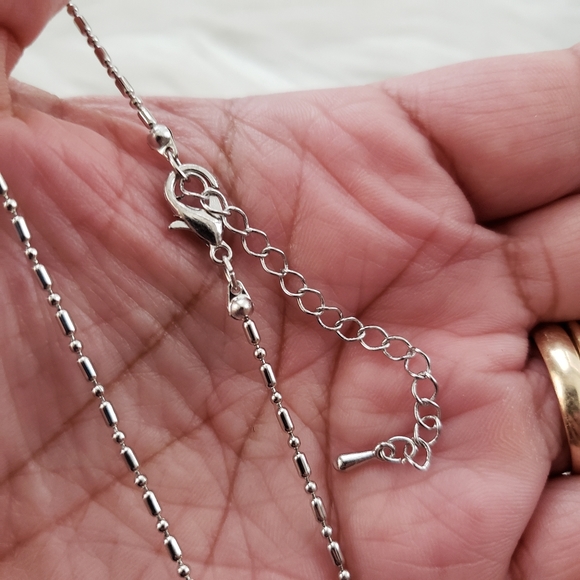 Aromatherapy Lotus Flower Locket Faux Gem Necklace - Picture 6 of 6